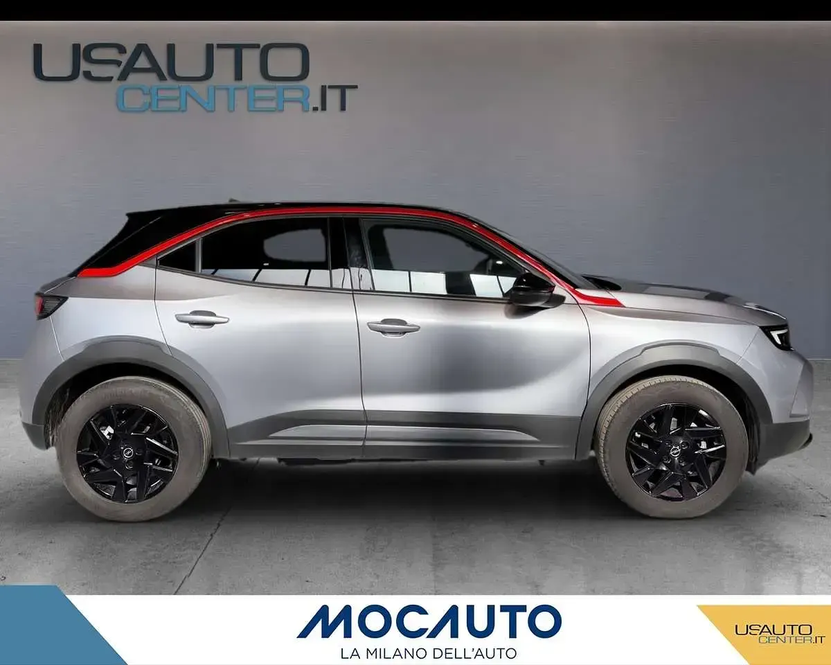 Usata Opel Mokka GS Line 131 CV (96 kW) 2022 Grigio chiaro metalliz. SUV