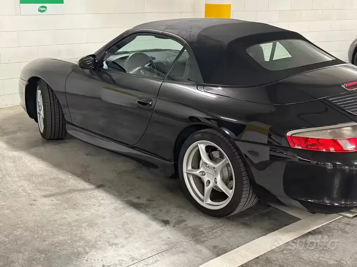 Usata Porsche 996 320 CV (235 kW) 2003 Nero Cabrio