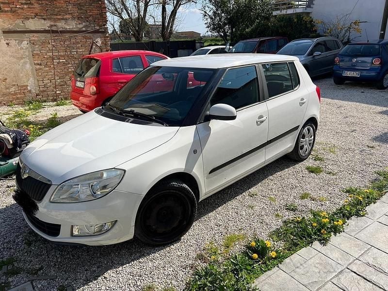 Usata Skoda Fabia Ambition 69 CV (50 kW) 2011 Bianco Berlina