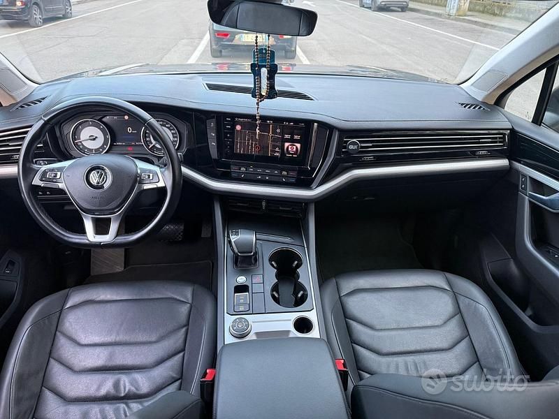 Usata VW Touareg 2020 Grigio SUV