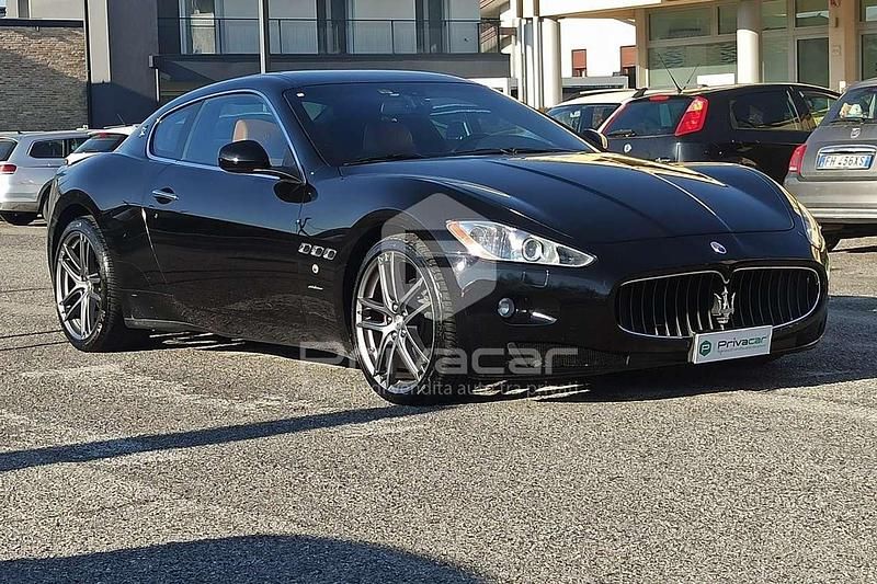 Usata Maserati Granturismo 405 CV (297 kW) 2008 Nero Coupé