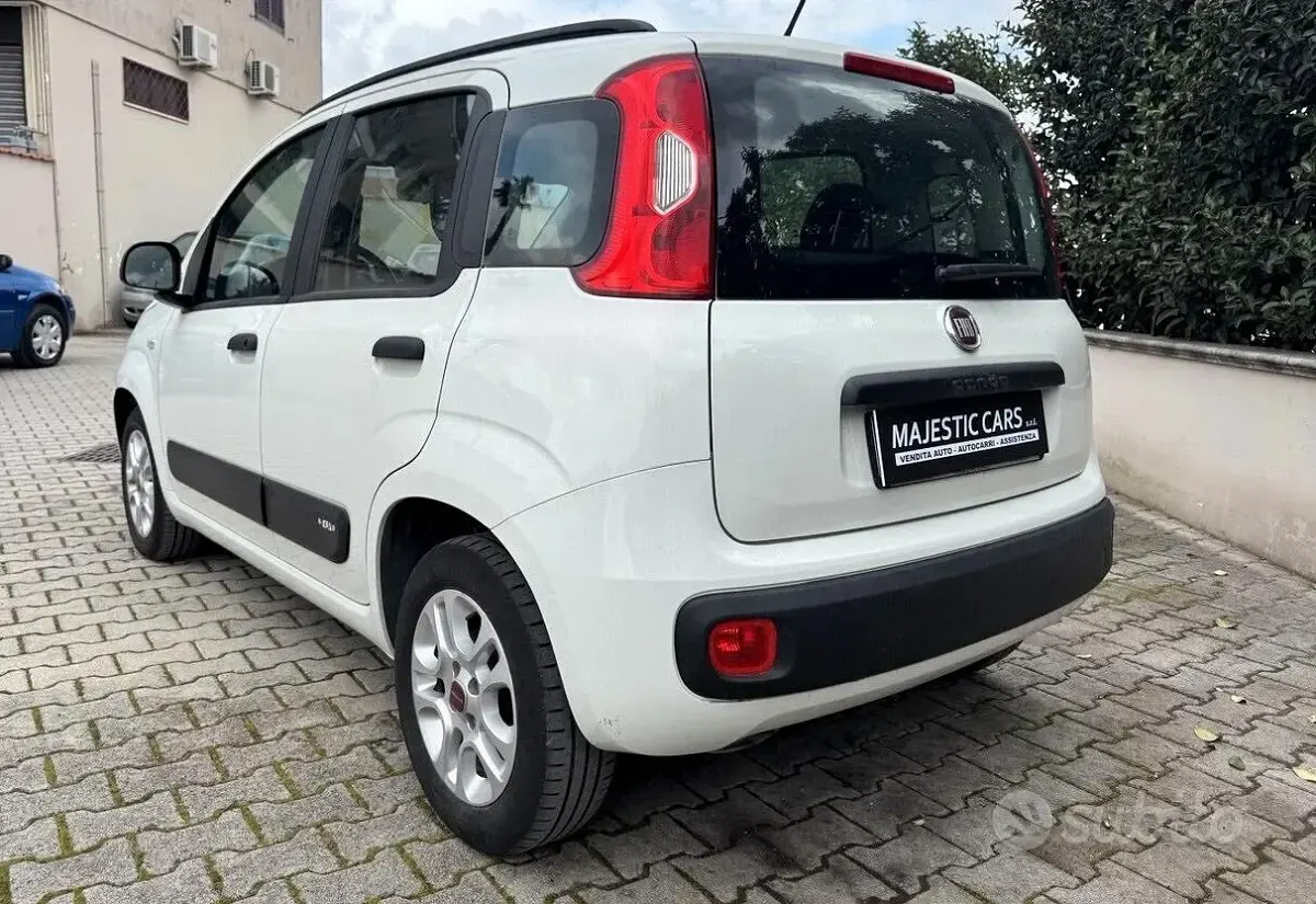 Usata Fiat Panda Lounge 69 CV (50 kW) 2019 Bianco Utilitaria