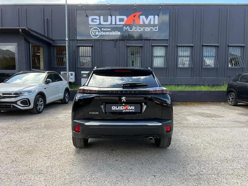 Usata Peugeot 2008 Allure 110 CV (80 kW) 2022 Nero SUV