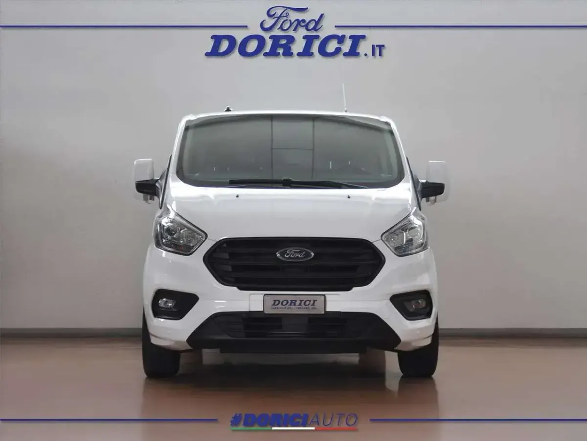 Usata Ford Transit Custom Trend+ 131 CV (96 kW) 2021 Frozen white Furgone
