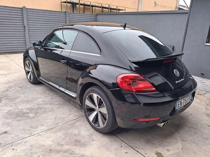 Usata VW Beetle Sportline 140 CV (102 kW) 2012 Nero Utilitaria