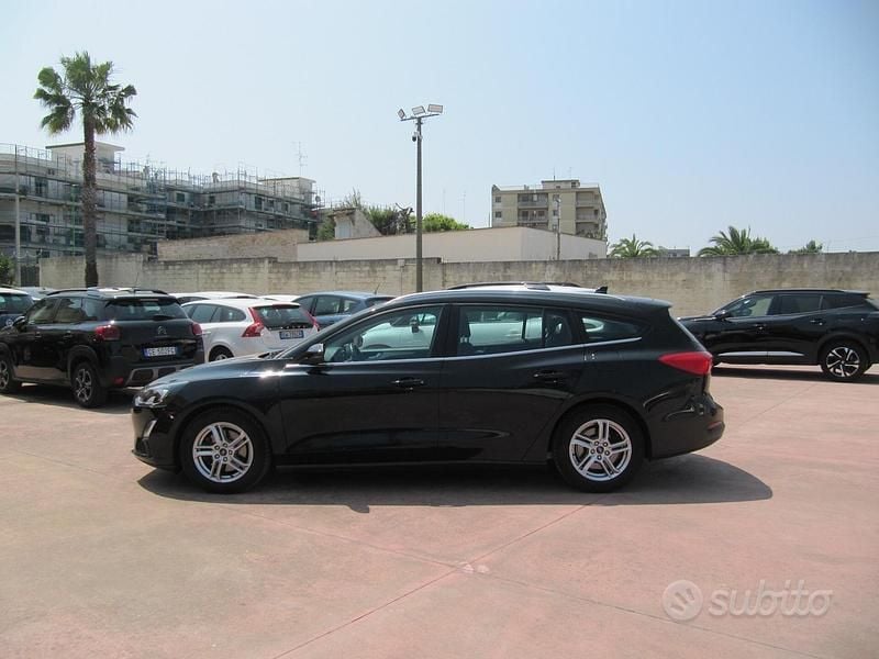 Usata Ford Focus ST-Line 120 CV (88 kW) 2020 Nero Station wagon