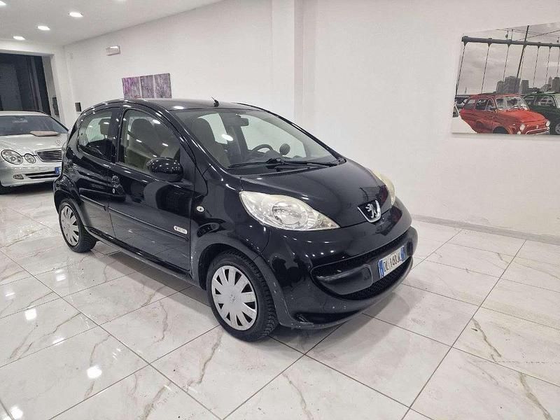Usata Peugeot 107 68 CV (50 kW) 2007 Nero Utilitaria