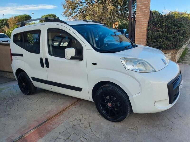 Usata Fiat Qubo Trekking 75 CV (55 kW) 2013 Bianco Monovolume
