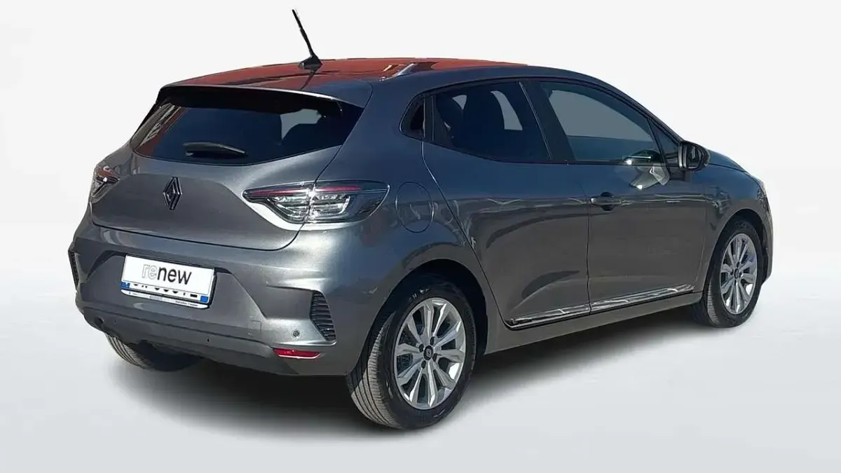 Käytetty Renault Clio V Evolution 91 HP (66 kW) 2024 Harmaa Sedan