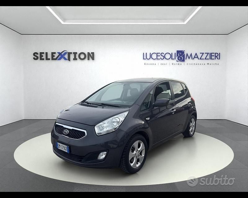 Usata Kia Venga EX 90 CV (66 kW) 2012 Grigio Utilitaria
