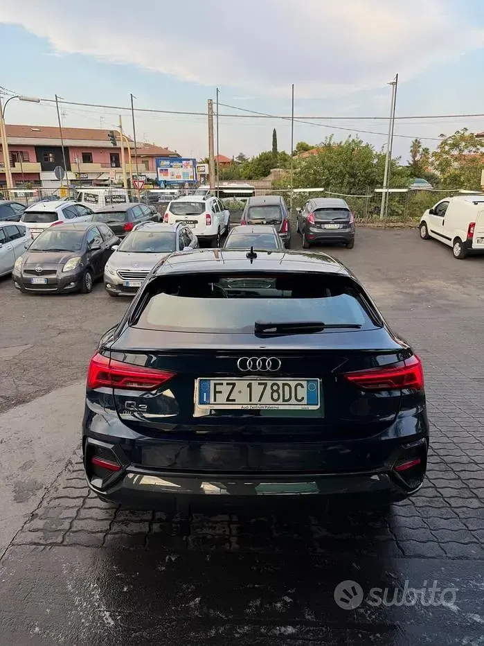 Usata Audi Q3 Sportback Ambiente 150 CV (110 kW) 2020 Grigio SUV