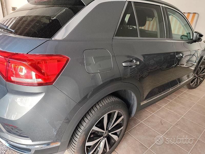 Usata VW T-Roc 2021 Grigio SUV