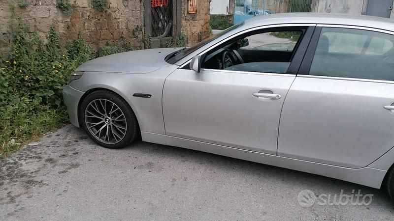Usata BMW 525 177 CV (130 kW) 2006 Grigio Berlina