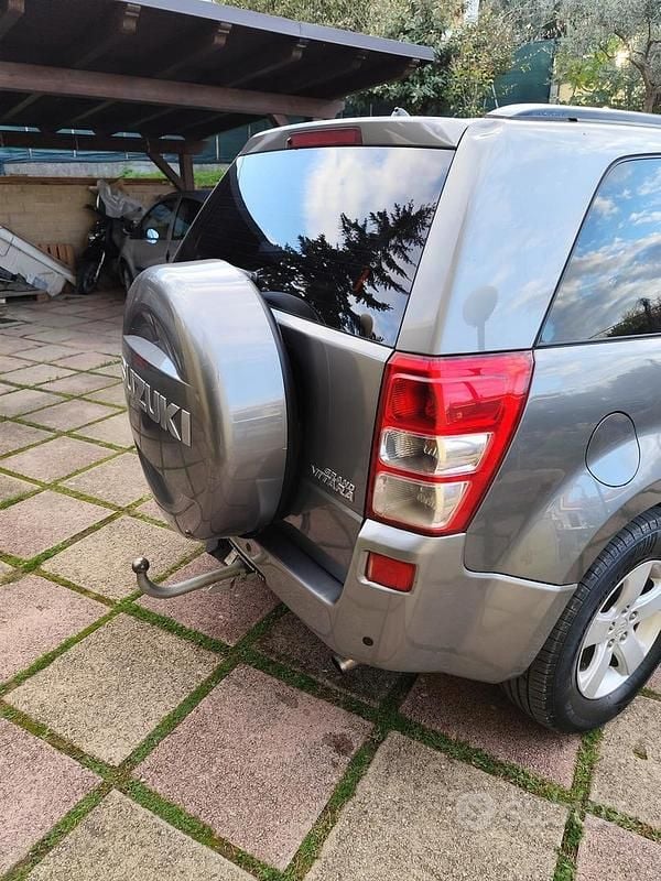 Usata Suzuki Vitara 2008 Grigio SUV