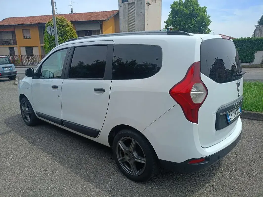 Usata Dacia Lodgy Comfort 116 CV (85 kW) 2021 Monovolume