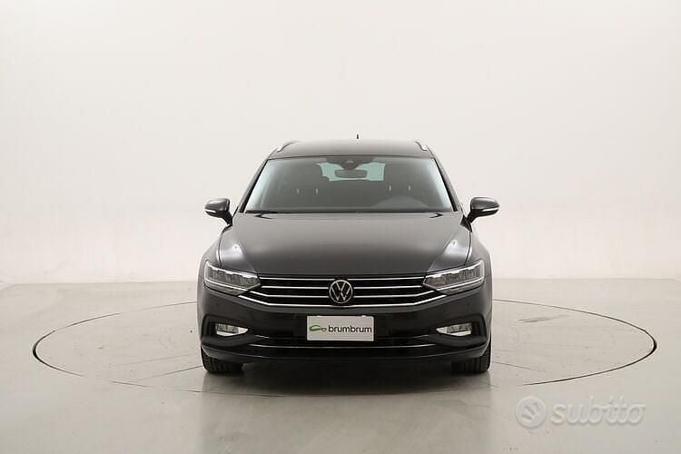Usata VW Passat Business 150 CV (110 kW) 2022 Grigio Station wagon