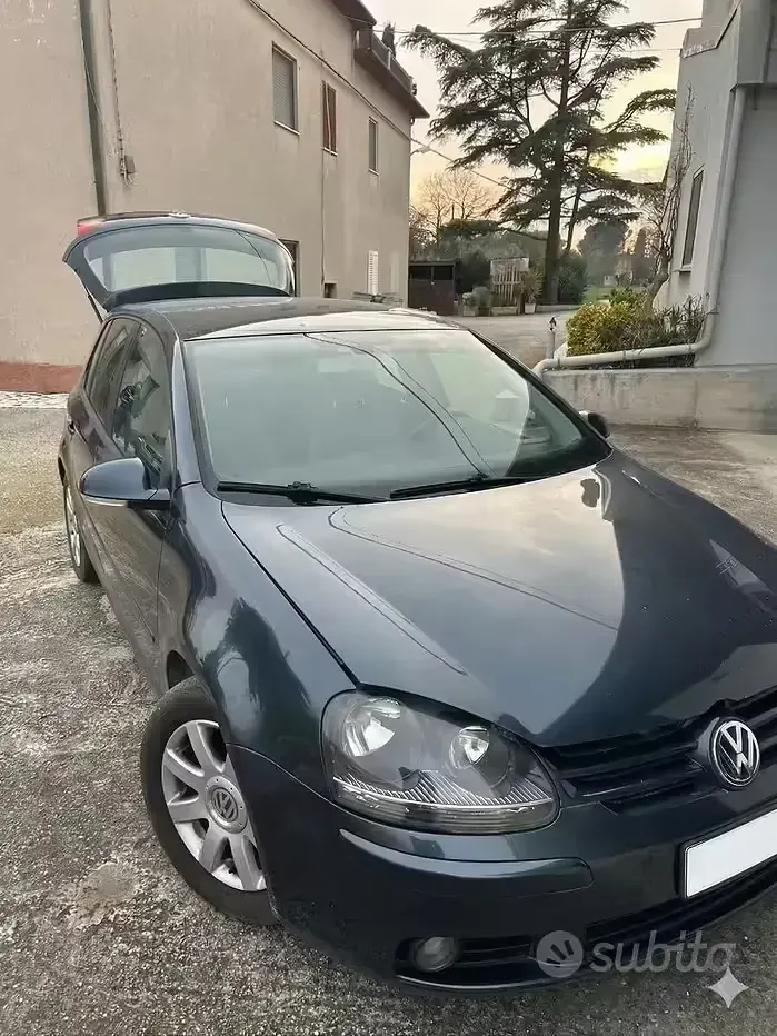 Usado VW Golf IV Comfortline 140 CV (102 kW) 2004 Azul Berlina