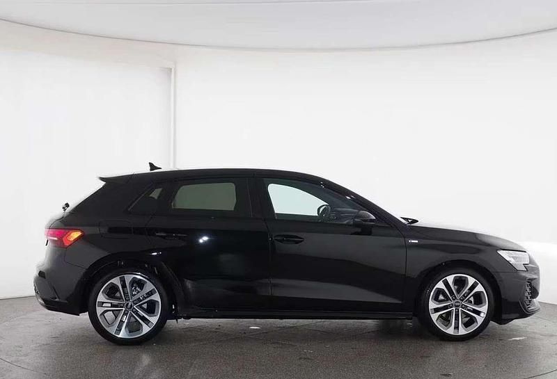 Usata Audi A3 Sportback S-Line 116 CV (85 kW) 2025 Nero Utilitaria