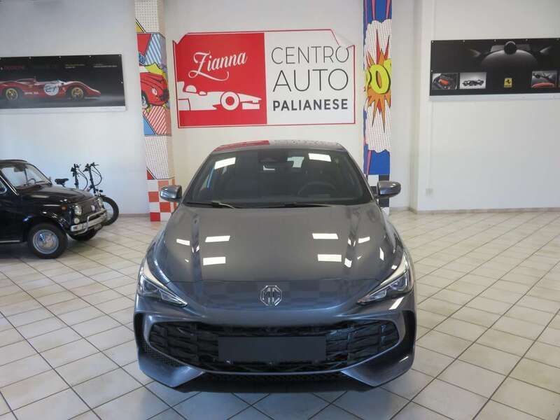 Grigio Nuova 2025 MG MG3 Due volumi | 15.990 € (Buon prezzo) - Immagine 1/4