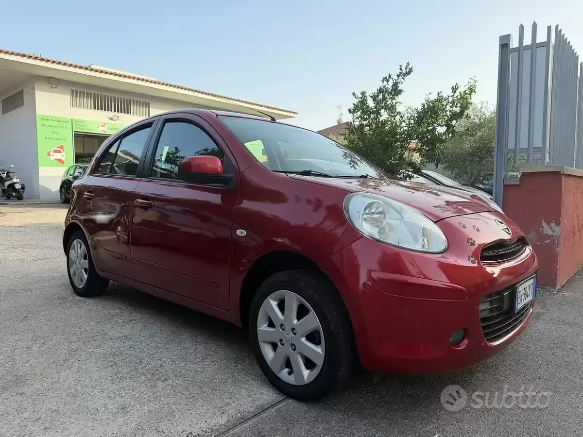 Usata Nissan Micra Visia 80 CV (58 kW) 2011 Rosso Utilitaria