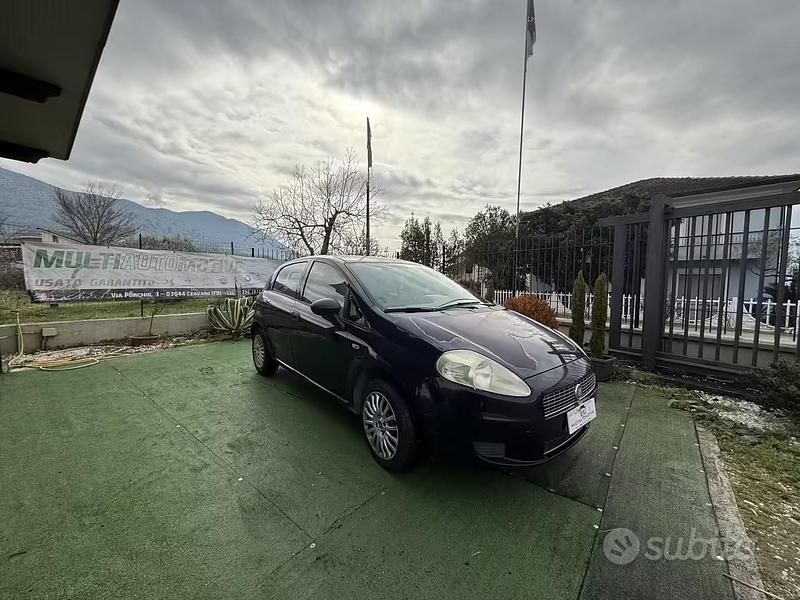 Usata Fiat Punto 75 CV (55 kW) 2009 Blu Utilitaria