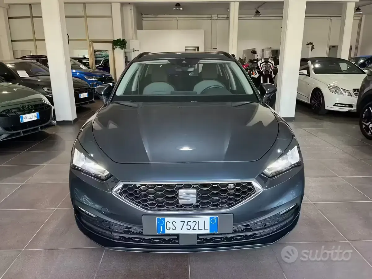 Usata Seat Leon Business 150 CV (110 kW) 2023 Grigio Station wagon