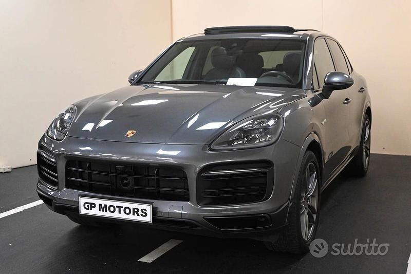 Usata Porsche Cayenne 462 CV (339 kW) 2020 Grigio SUV