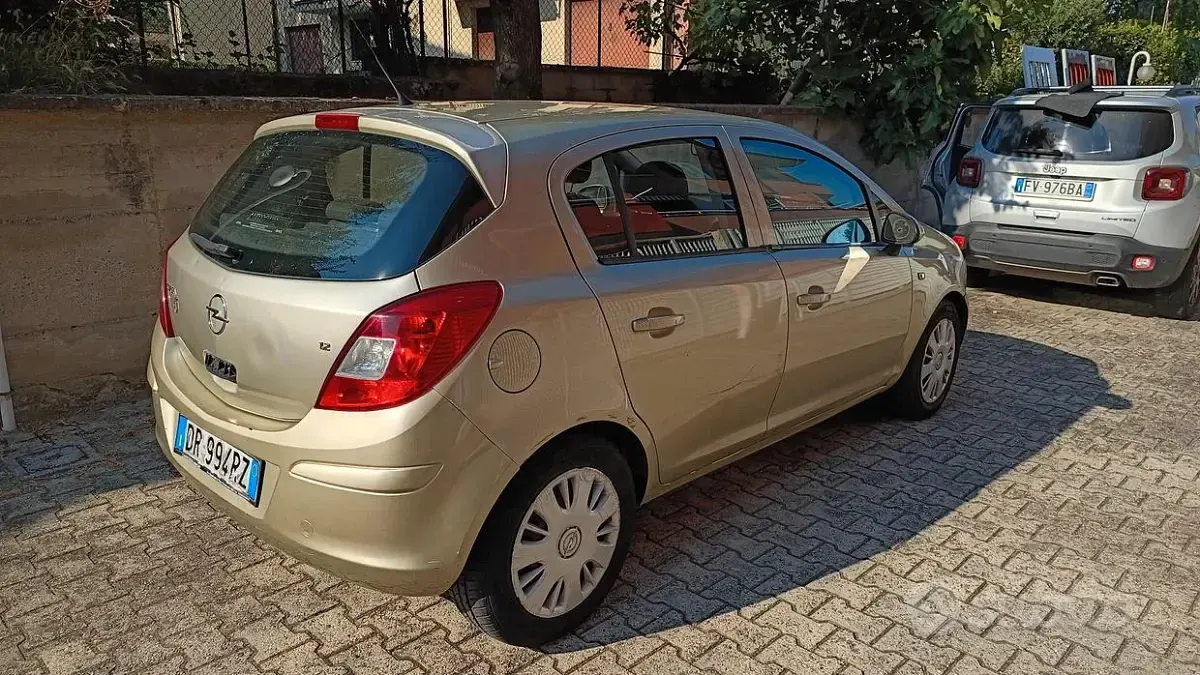 Usata Opel Corsa 80 CV (58 kW) 2008 Utilitaria