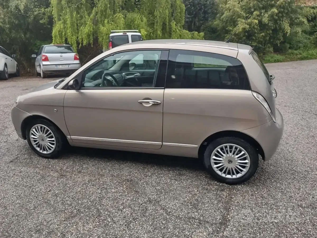 Usata Lancia Ypsilon 60 CV (44 kW) 2007 Utilitaria
