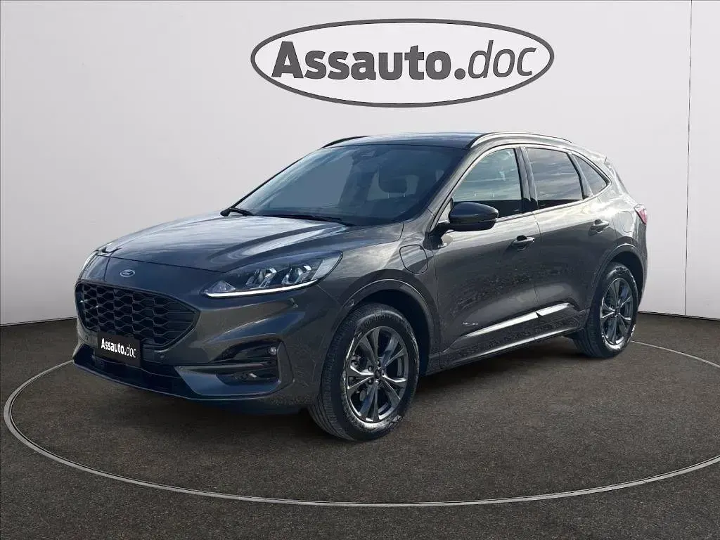 Usata Ford Kuga ST-Line 225 CV (165 kW) 2024 Grigio metallizzato SUV