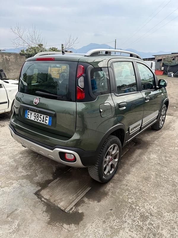 Usata Fiat Panda Cross Cross 74 CV (54 kW) 2015 Verde Utilitaria