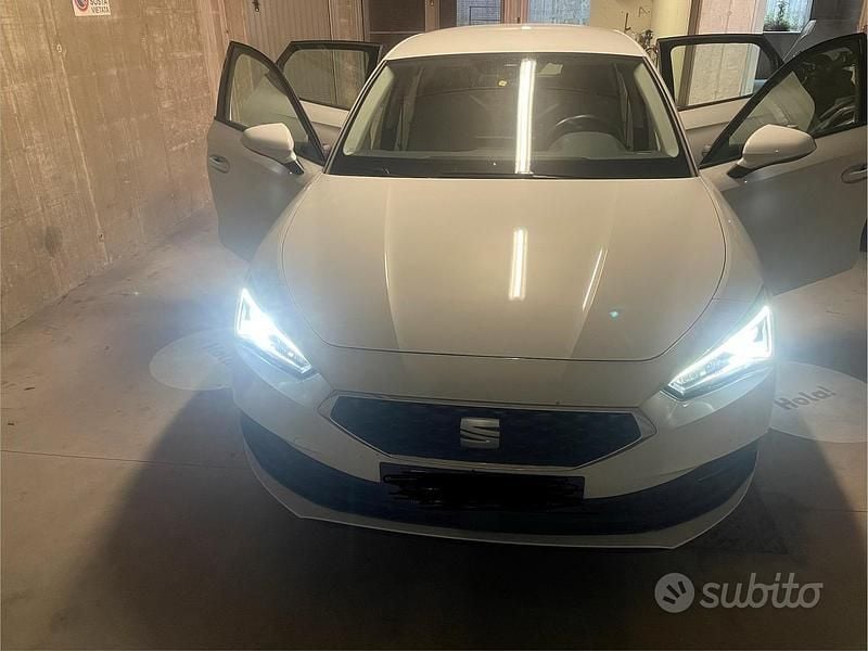 Usata Seat Leon Style 116 CV (85 kW) 2021 Bianco Berlina