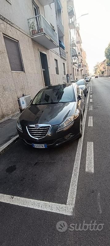 Usata Lancia Delta Gold 120 CV (88 kW) 2013 Grigio Utilitaria