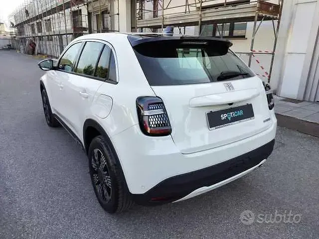 Usata Fiat 600 Pop 136 CV (100 kW) 2025 Bianco SUV