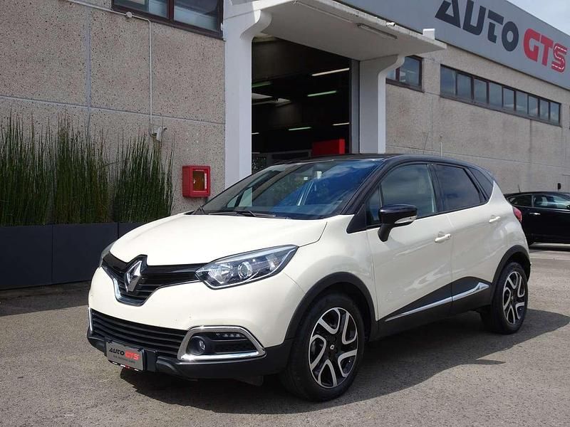 Usata Renault Captur Intens 90 CV (66 kW) 2016 Beige SUV