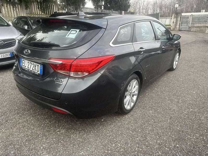 Usata Hyundai i40 Style 136 CV (100 kW) 2011 Grigio Station wagon