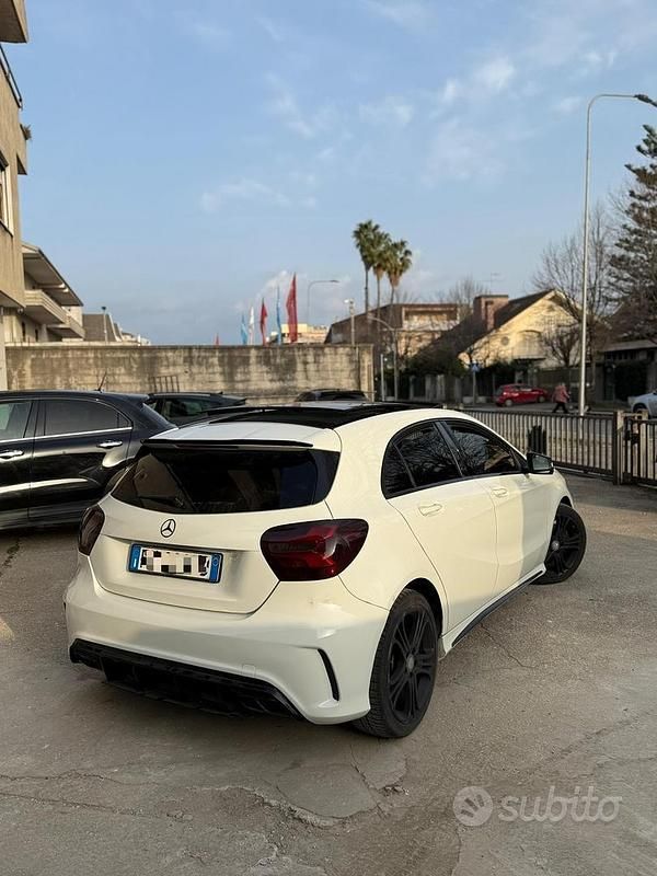 Usata Mercedes A180 122 CV (89 kW) 2017 Bianco Berlina