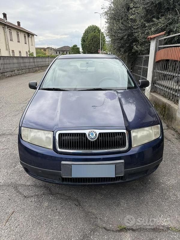 Usata Skoda Fabia 2002 Blu Berlina