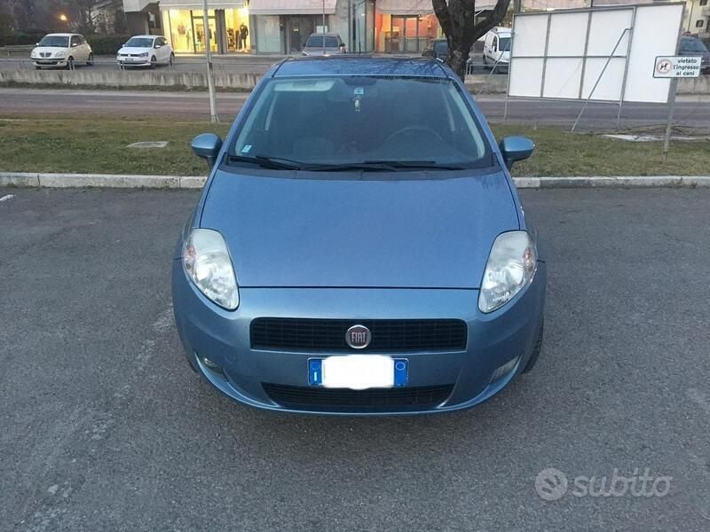 Usata Fiat Grande Punto Dynamic 77 CV (56 kW) 2009 Utilitaria