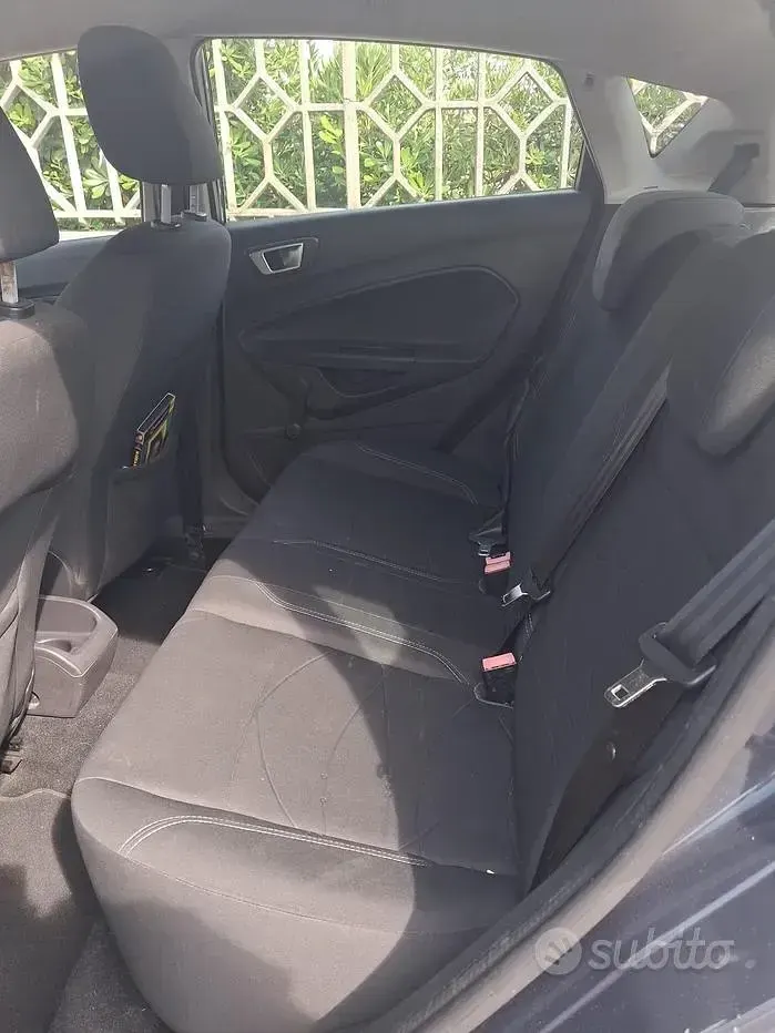 Usata Ford Fiesta 75 CV (55 kW) 2015 Utilitaria