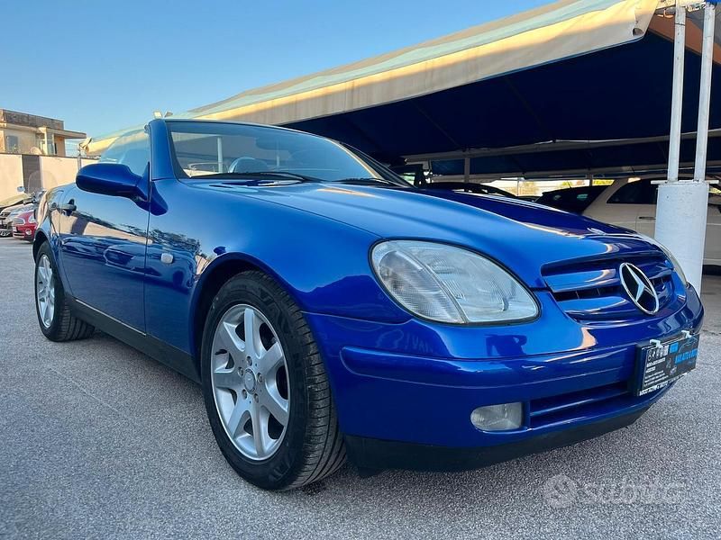 Usata Mercedes SLK200 192 CV (141 kW) 2000 Blu Cabrio