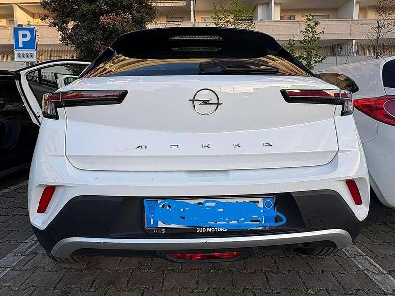 Usata Opel Mokka Elegance 101 CV (74 kW) 2023 Bianco SUV
