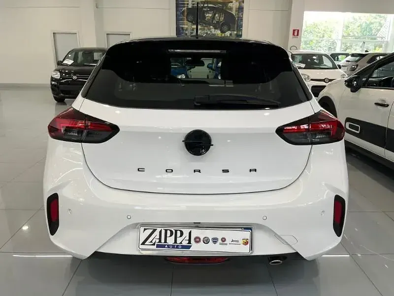 Usata Opel Corsa 101 CV (74 kW) 2025 Bianco Utilitaria
