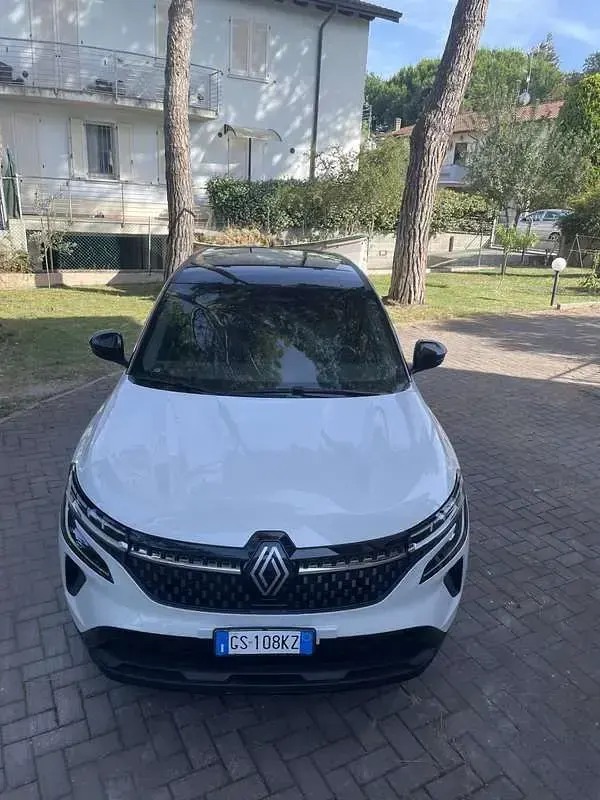 Usata Renault Austral Techno 131 CV (96 kW) 2024 Bianco SUV