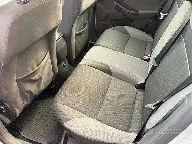 Usata Ford Focus Titanium 115 CV (84 kW) 2014 Grigio Station wagon