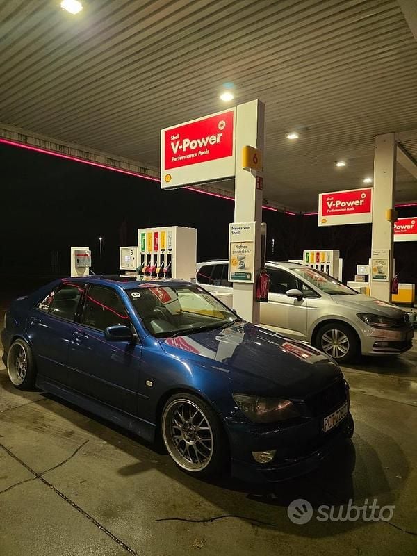 Usata Lexus IS300 213 CV (156 kW) 2003 Blu Berlina