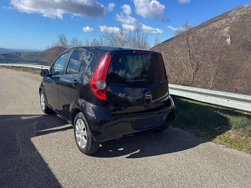 Usata Opel Agila Enjoy 68 CV (50 kW) 2009 Nero Utilitaria