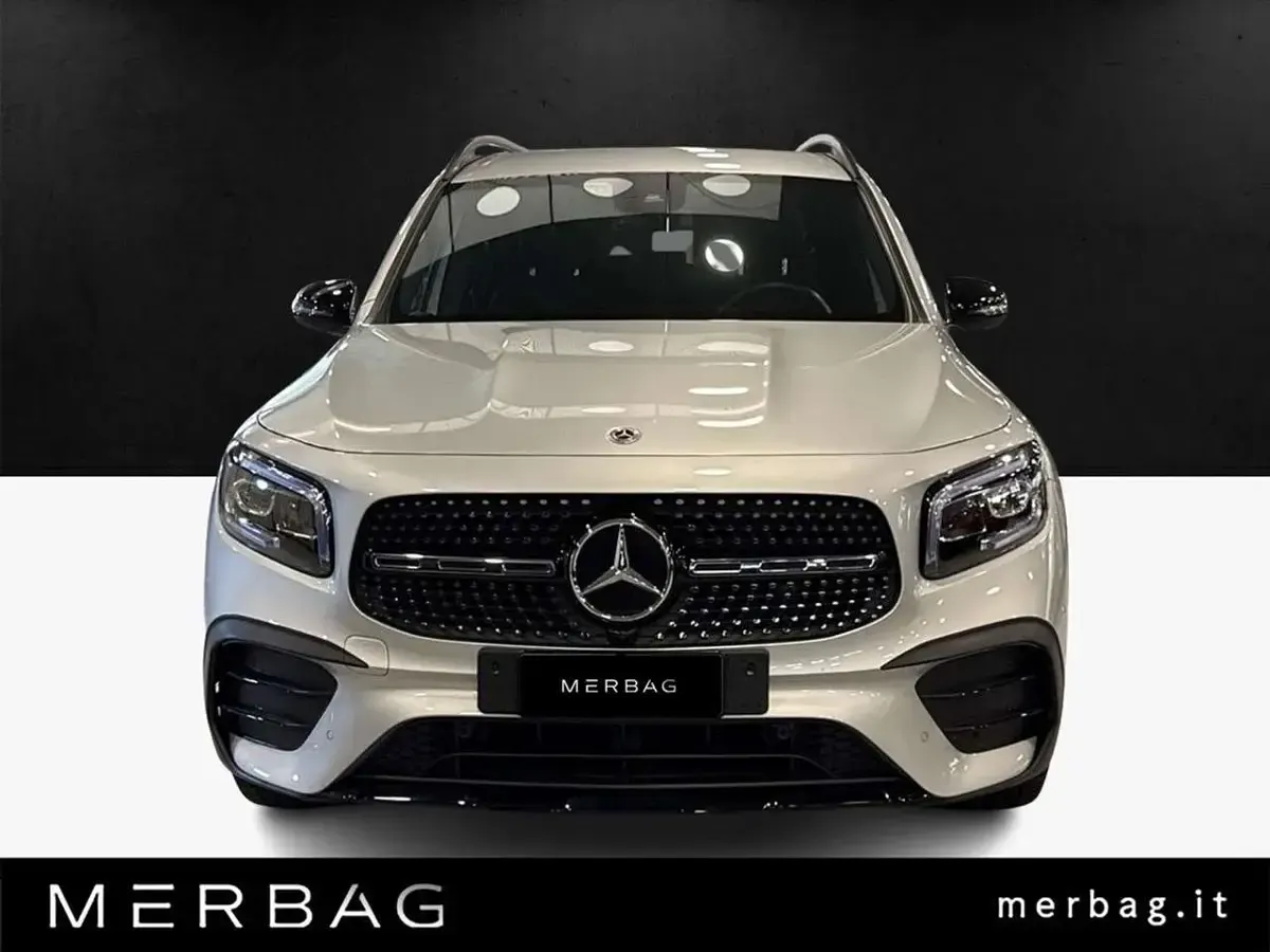 Usata Mercedes GLB200 Premium 150 CV (110 kW) 2023 Argento SUV