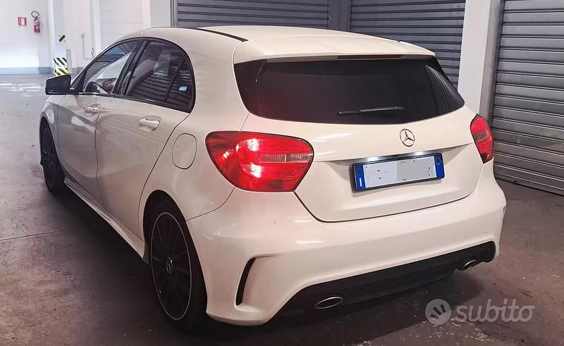 Usata Mercedes A180 Premium 109 CV (80 kW) 2014 Bianco