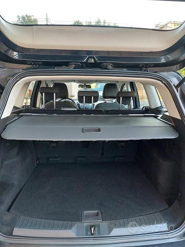 Begagnad Ford Kuga 140 HK (102 kW) 2013 Svart SUV